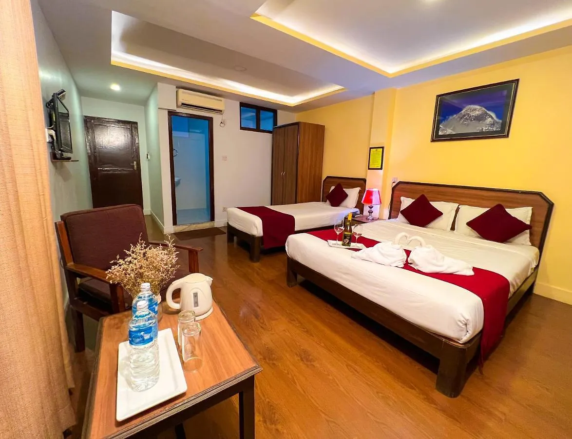 Thamel Grand Hotel Kathmandu 3*,